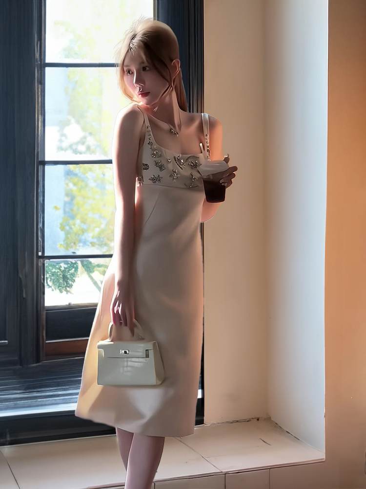Women Formal Wear With Skirt - Elegante Vestido de Noche de Satén