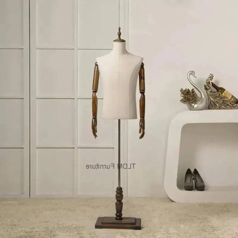 Maniquí Masculino de Medio Cue - Women Formal Wear Shop reseña y precio