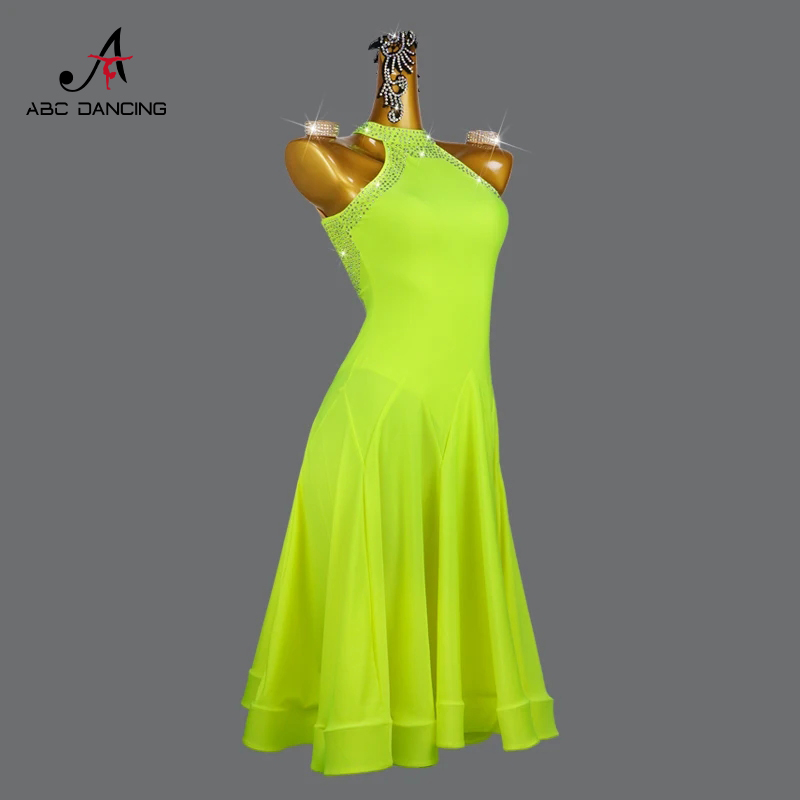 Vestido de Baile Latino 2026,  - Women Formal Wear With Skirt reseña y precio